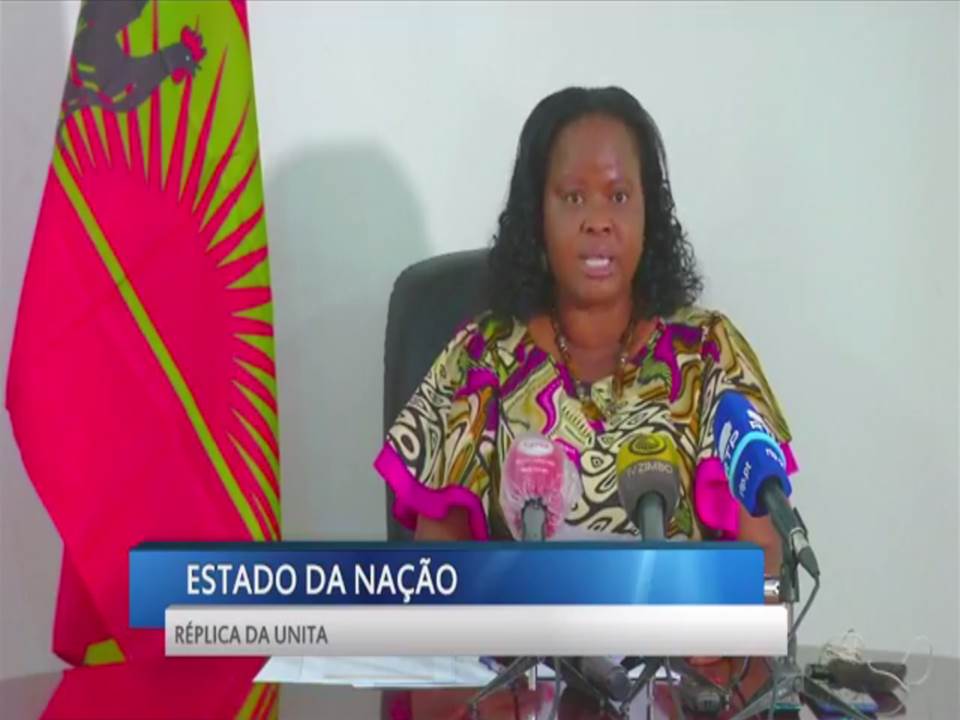 Navita Ngolo, foto (2) 21-10-2021, Deputada à Assembleia Nacional, na apresentação da Réplica da UNITA....JPG